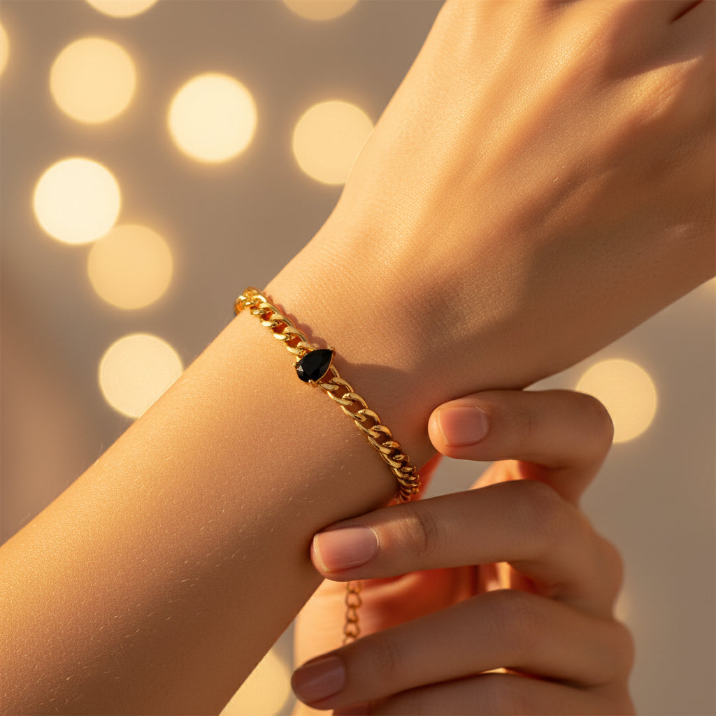 Noir Teardrop Curb Chain Bracelet – 18K Gold Plated, Anti-Tarnish For Women
