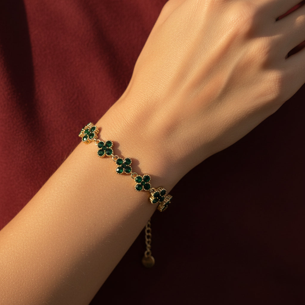Swikaar Clover Bracelet worn on wrist – gold plated